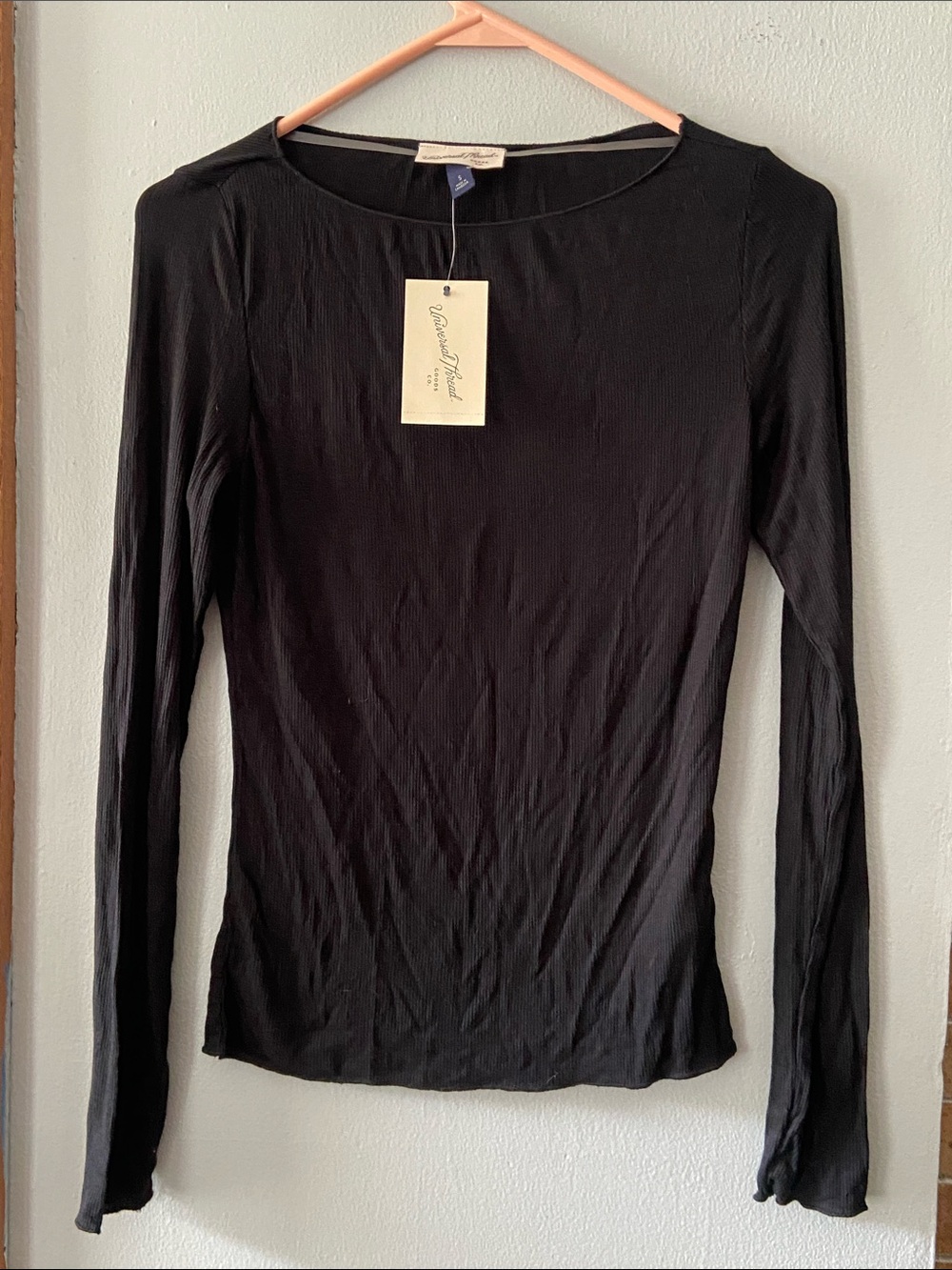 Universal Threads Black Long-Sleeve Slim Scoop Neck Top size S NWT